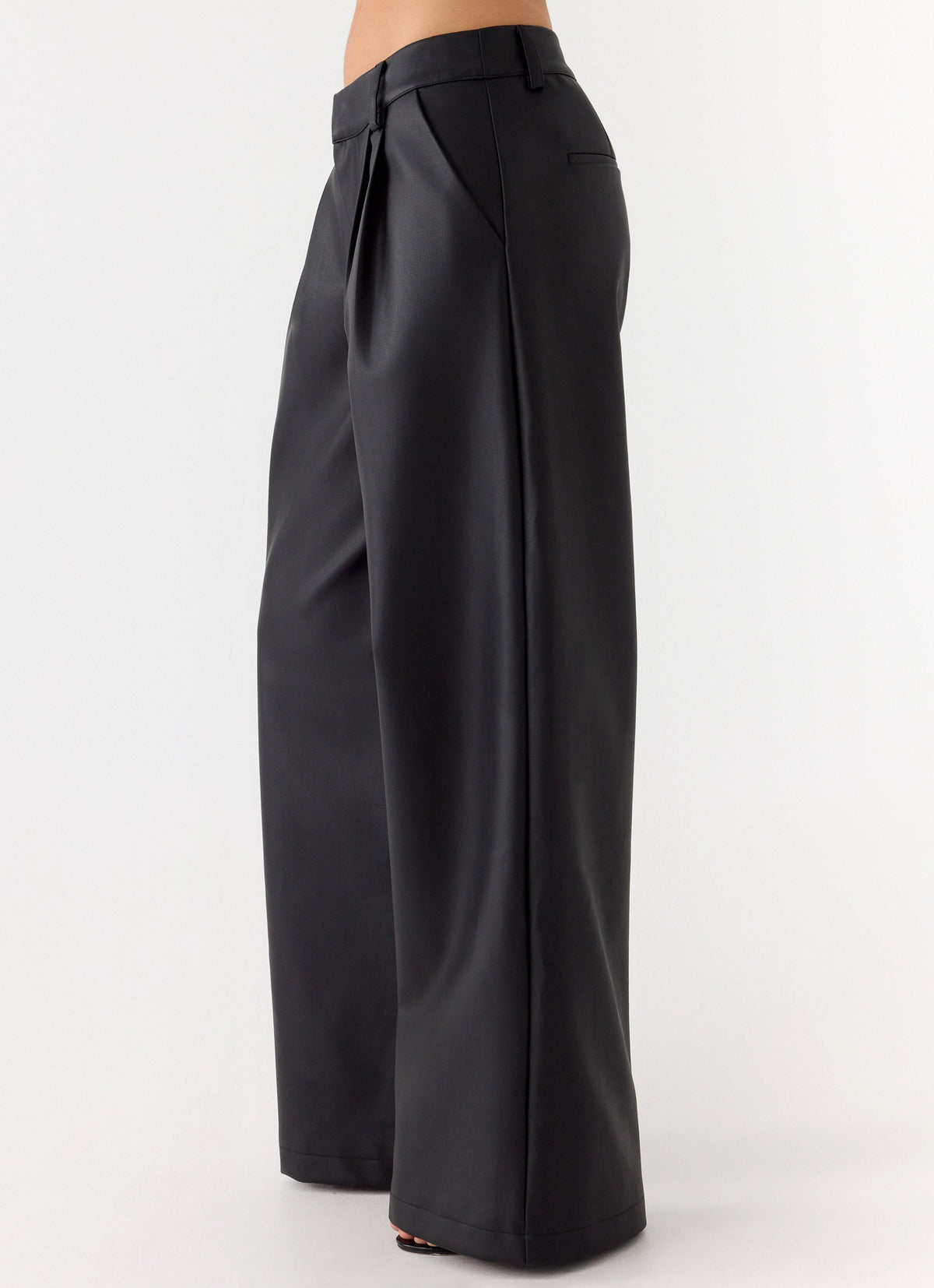Low-Rise Faux Leather Relaxed-Fit Trousers - Black